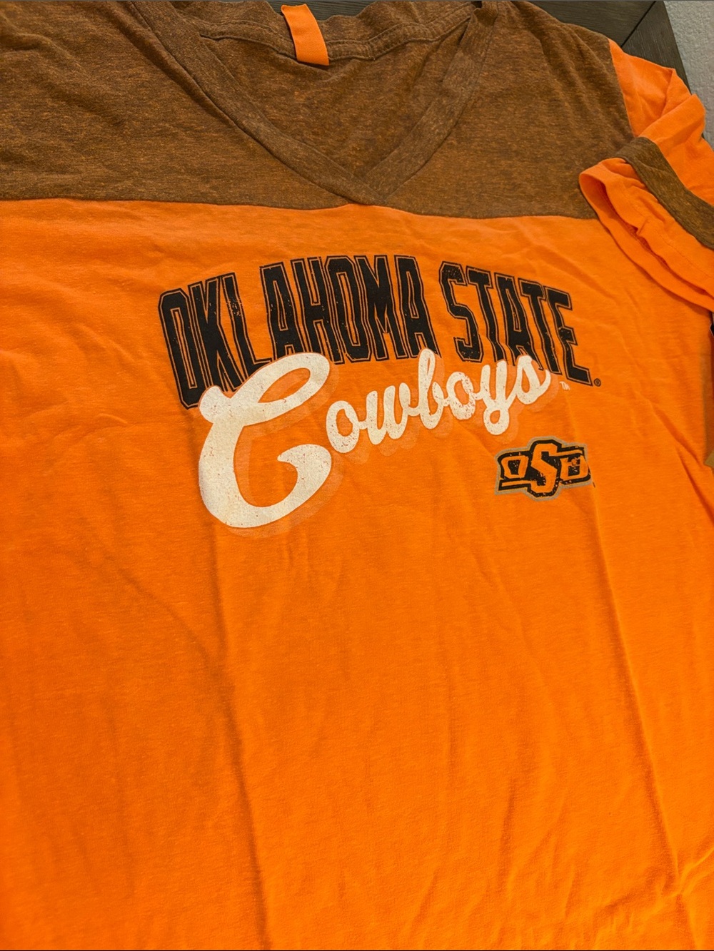 NWT [Blue 84] Oklahoma State Cowboys NCAA Short-Sleeve High/Low Top Women’s L - Picture 4 of 10